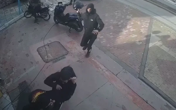 Θεσσαλονίκη: Άγρια επίθεση σε υπάλληλο βενζινάδικου στις Συκιές επειδή φορούσε μπλούζα του Άρη (βίντεο, φωτ.)