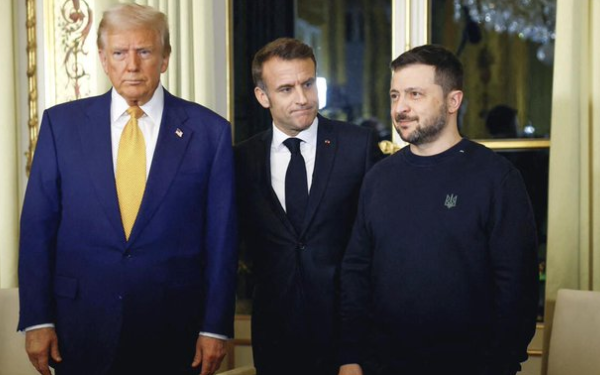 Μακρόν: Ο Τραμπ είναι αποφασισμένος να συμφωνήσει η Ρωσία σε κατάπαυση πυρός