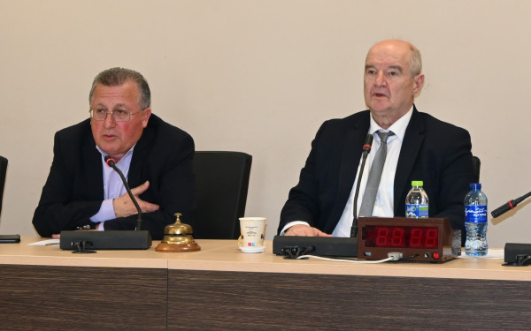 Κηρύχθηκε έκπτωτος από το Δ.Σ. Κατερίνης, ο προμηθευτής των «ακριβών» λαμπτήρων