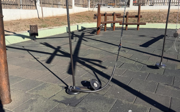 Χαλκιδική: Βανδάλισαν παιδική χαρά στον Πολύγυρο - Δείτε φωτογραφίες
