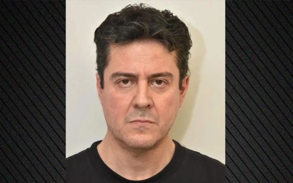 ΕΛΑΣ: Δημοσιοποίησε τα στοιχεία του 49χρονου φιλολόγου που συνελήφθη για τη γιάφκα στο Παγκράτι