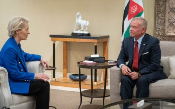 ΕΕ: Συνάντηση της Ούρσουλα φον ντερ Λάιεν με τον βασιλιά Αμπντάλα Β' της Ιορδανίας στο Αμάν με θέμα τη Συρία