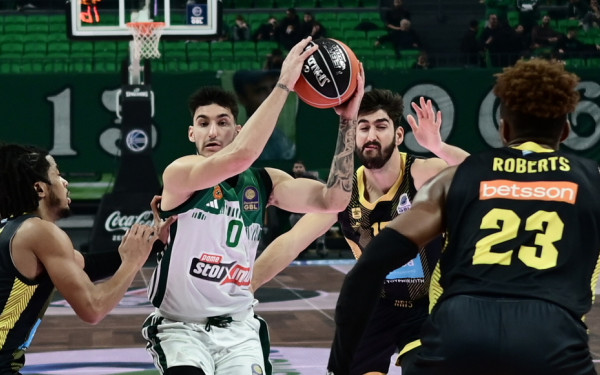 Μπάσκετ: Πολύ βαριά ήττα του Άρη στο ΟΑΚΑ (βίντεο)