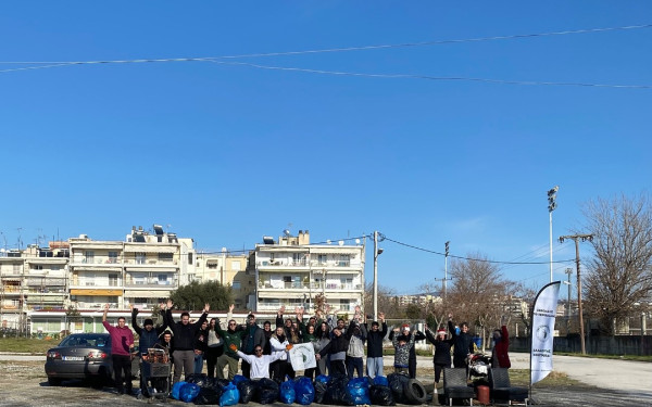 Στην παραλία της Νέας Κρήνης καθάρισαν οι Cleaningans