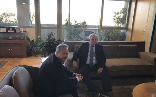 Θεσσαλονίκη: Τέτ - α - τετ Αγγελούδη με Καραμανλή στο δημαρχείο