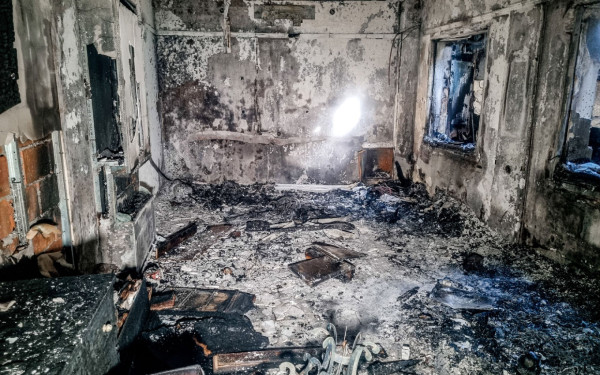 Τραγωδία στην Καλαμπάκα: Πρώτα ακούστηκε θόρυβος και μετά ξέσπασε φωτιά - Θρήνος για τον ιδιοκτήτη (βίντεο, φωτ.)