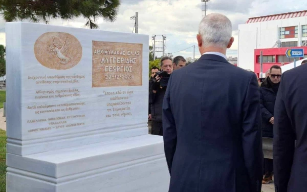 Γιώργος Λυγγερίδης: Αποκαλύφθηκε το μνημείο στη μνήμη του στου Ρέντη, ένα χρόνο μετά τον θάνατό του