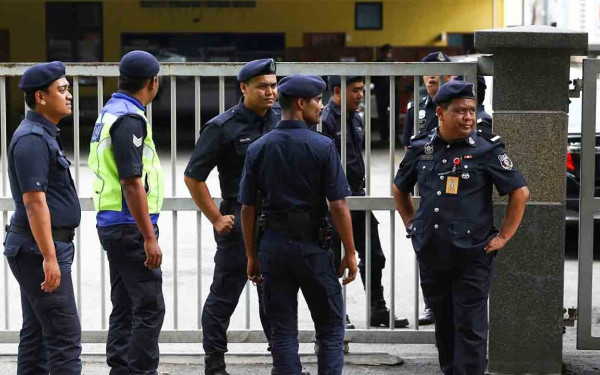 Μαλαισία: Άνδρας μαστιγώθηκε μέσα σε τέμενος, επειδή πέρασε χρόνο μόνος με μία γυναίκα