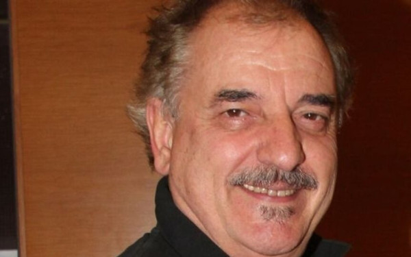 Ο Μιχάλης Μητρούσης είναι ο ηθοποιός που ενεπλάκη σε σοβαρό τροχαίο: Είχα πραγματικά άγιο, λέει (βίντεο)