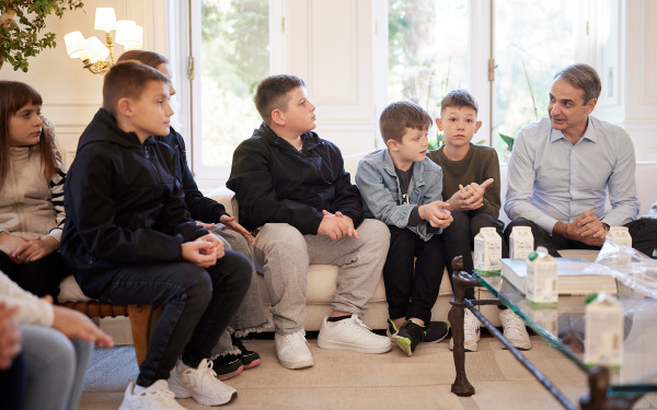 Συνάντηση Μητσοτάκη με μαθητές του μειονοτικού Δημοτικού Σχολείου και του Σχολείου Δεύτερης Ευκαιρίας του Μεγάλου Δερείου Σουφλίου