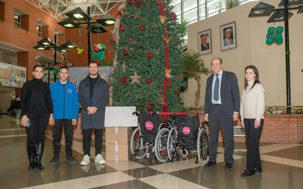 Θεσσαλονίκη: Δώρα και χαμόγελα για τους μικρούς ασθενείς του νοσοκομείου Παπαγεωργίου (φωτ.)