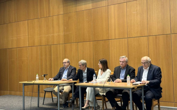 Μια παρουσίαση βιβλίου που εξελίχθηκε σε… συζήτηση για το μέλλον του προοδευτικού χώρου και τη σύγκλιση ΠΑΣΟΚ- ΣΥΡΙΖΑ (φωτ.)