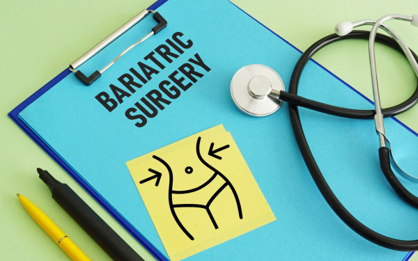 Παχυσαρκία: Νικήστε την με τη Βαριατρική – Γαστρική Παράκαμψη και Γαστρικό Μανίκι