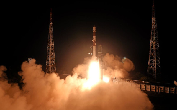 Η Ινδία εκτόξευσε την πρώτη αποστολή πρόσδεσης στο Διάστημα - Δείτε βίντεο και φωτογραφίες