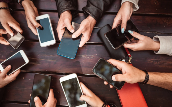 Social Media 2024: Oι κορυφαίες τάσεις σε Facebook, Tik Tok  και  Instagram Social Media 2024: Oι κορυφαίες τάσεις σε Facebook, Tik Tok  και  Instagram