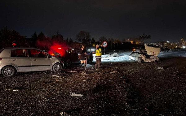 Θεσσαλονίκη: Σοβαρό τροχαίο στη δυτική είσοδο της πόλης - Συγκρούστηκαν τρία οχήματα