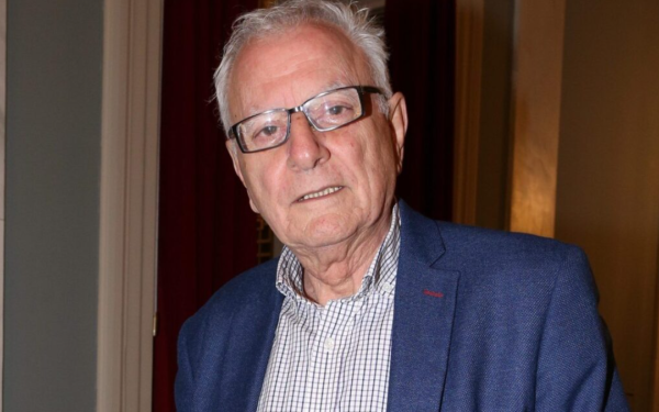 Κώστας Χαρδαβέλλας: «Μην το βάζετε ποτέ κάτω, παλέψτε το και θα κερδίσετε» - Η τελευταία τηλεοπτική εμφάνιση του δημοσιογράφου (βίντεο)