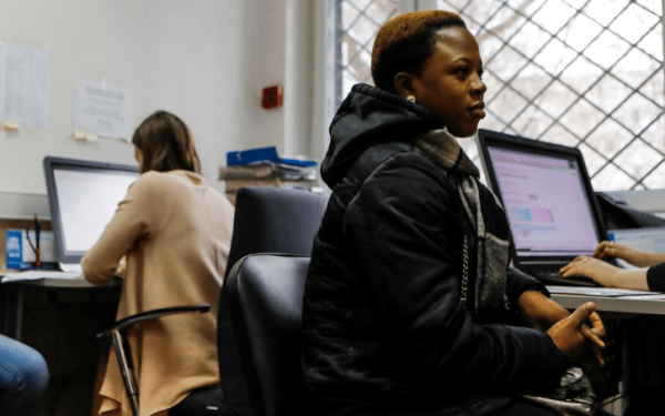 Η κάρτα φιλάθλου της ΦΙΦΑ έγινε εργαλείο στα χέρια σωματεμπόρων από τη Νιγηρία 