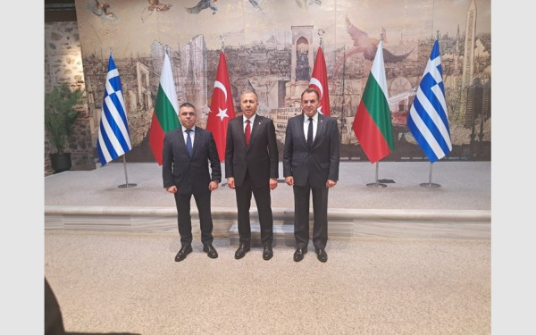 Ν. Παναγιωτόπουλος: Να επιμείνουμε στην καταπολέμηση του λαθρεμπορίου και των διακινητών