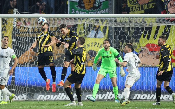 Άρης - ΟΦΗ 0-2: Ποδαρικό με έκρηξη οργής από τον κόσμο