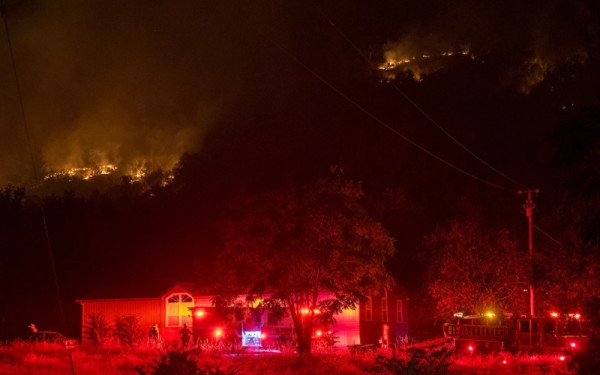 Λος Άντζελες: Οι άνεμοι ενισχύονται σε βαθμό τυφώνα - Φόβοι για νέα πύρινα μέτωπα