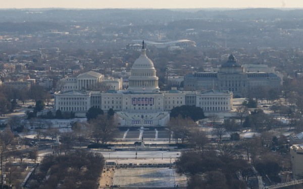 ΗΠΑ: Σύλληψη ύποπτου για τοποθέτηση βομβών την παραμονή της επίθεσης οπαδών του Τραμπ στο Καπιτώλιο