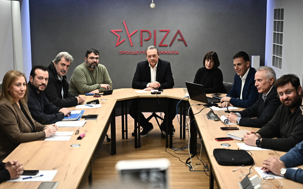 Ο ΣΥΡΙΖΑ ρίχνει γέφυρες προοδευτικής συνεργασίας μέσω... ΠτΔ