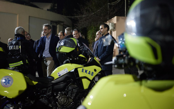 Στο ΕΚΑΒ ο Μητσοτάκης λίγο πριν την αλλαγή του χρόνου