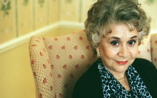 Πέθανε η ηθοποιός και χήρα του Λόρενς Ολίβιε, Τζόαν Πλοουράιτ (βίντεο)