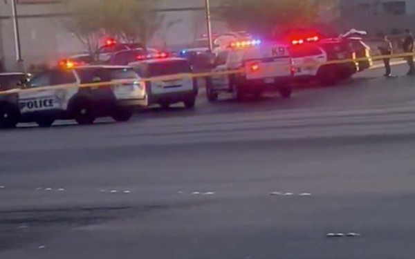 Λας Βέγκας: Ένοπλος οχυρώθηκε σε λεωφορείο και παραδόθηκε μετά από διαπραγματεύσεις (βίντεο)