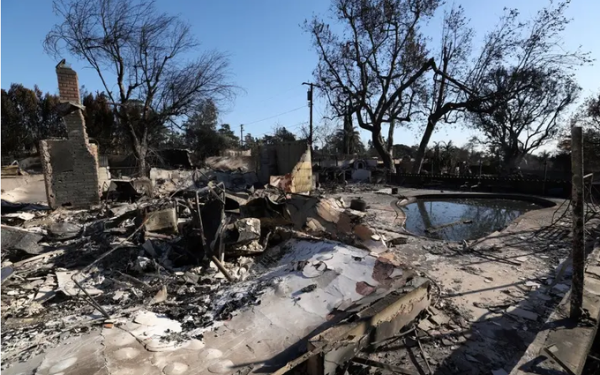 Λος Άντζελες: Φόβοι για κατολισθήσεις και έκθεση σε τοξικές ουσίες από τις πυρκαγιές