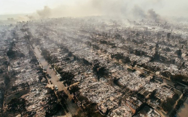 Λος Άντζελες: Βελτιωμένη η κατάσταση με τις πυρκαγιές με την μείωση των ανέμων