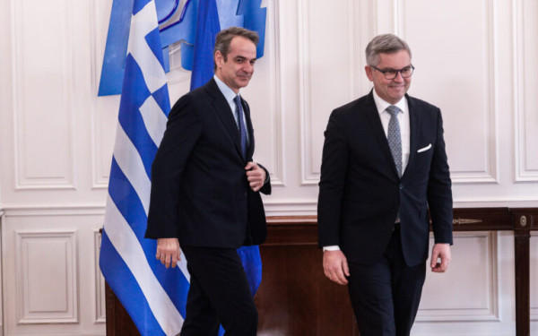 Κ. Μητσοτάκης με τον Επίτροπο Εσωτερικών Υποθέσεων: «Στο τραπέζι» η ευρωπαϊκή μεταναστευτική πολιτική