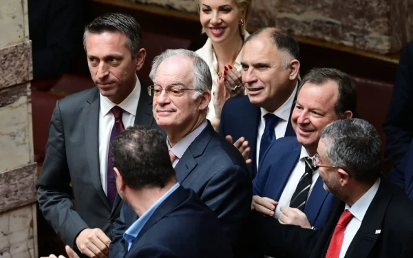 Κ. Τασούλας: Συγκίνηση στο «αντίο» στη Βουλή - Η φορτισμένη ομιλία και τα χειροκροτήματα