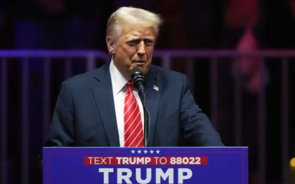 Ντόναλντ Τραμπ: Έρχεται καταιγισμός εκτελεστικών διαταγμάτων - «Θα σταματήσουμε την εισβολή των παράνομων μεταναστών» (βίντεο)