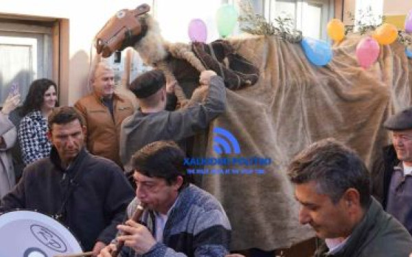 Θα αναβιώσει και φέτος το έθιμο της «Καμήλας» και του «Γάμου της Μανιώς» στη Γαλάτιστα! (βίντεο)