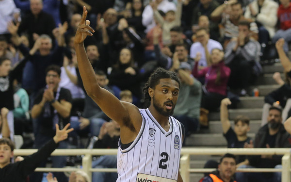 Μπάσκετ: Επεισοδιακό φινάλε στην Πυλαία με νικητή τον ΠΑΟΚ (βίντεο)