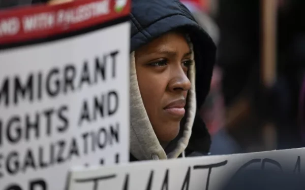 ΗΠΑ: Ανοιχτό το ενδεχόμενο συλλήψεων μεταναστών σε σχολεία και εκκλησίες