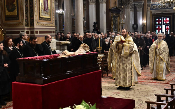 Στα Τίρανα μεταφέρεται σήμερα το σκήνωμα του Αρχιεπισκόπου Αλβανίας Αναστάσιου