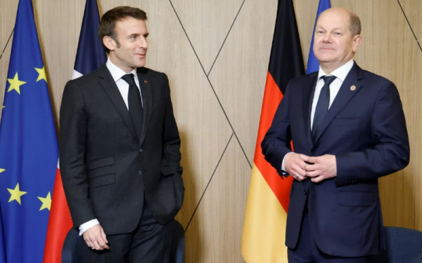 Παρίσι: Συνάντηση Σολτς - Μακρόν με το βλέμμα στις κινήσεις Τραμπ