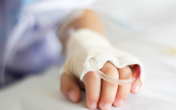 Κρήτη: Μάχη για τη ζωή του δίνει το 3χρονο αγόρι που βασανίστηκε από τη μητέρα του και τον σύντροφό της