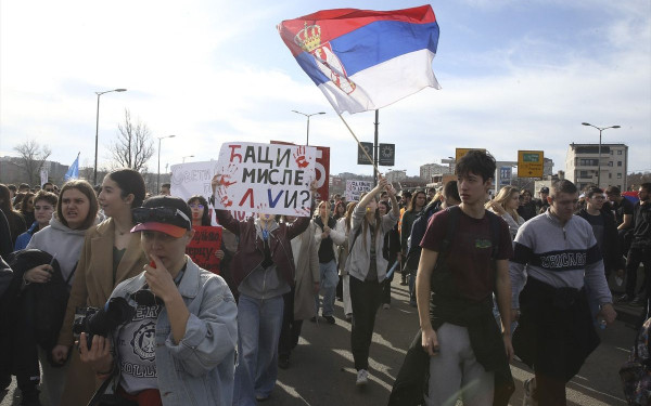 Ραγδαίες εξελίξεις στη Σερβία: Προς παραίτηση ο πρωθυπουργός M. Βούτσεβιτς