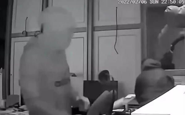 Θεσσαλονίκη: Βίντεο ντοκουμέντο από τη δράση της συμμορίας που «ξάφριζε» σπίτια και επιχειρήσεις