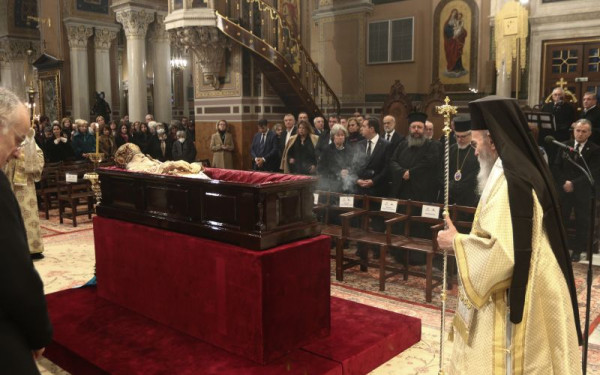 Η Ελλάδα αποχαιρετά τον μακαριστό Αρχιεπίσκοπο Αναστάσιο - Το σκήνωμά του μεταφέρεται στην Αλβανία