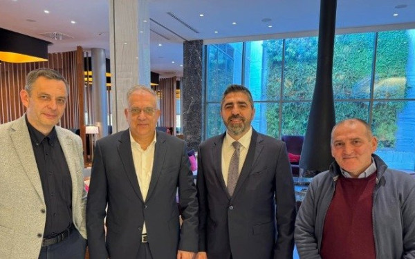 Θεσσαλονίκη: Συνάντηση Θεοδωρικάκου με εκπροσώπους λαϊκών αγορών