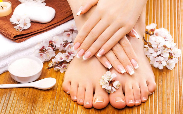 Αφιέρωμα: Best of Beauty 2025 | 20 από τα καλύτερα Nails spots & more στη Θεσσαλονίκη