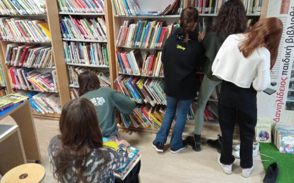 Θεσσαλονίκη: Οι «Νηπιοβιβλιοσκώληκες» της Καλαμαριάς επεκτείνονται σε όλη την επικράτεια (φωτ.)