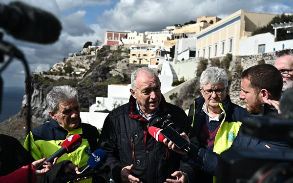 "Αποκλείεται να ξυπνήσει το ηφαίστειο της Σαντορίνης" λέει ο Λέκκας
