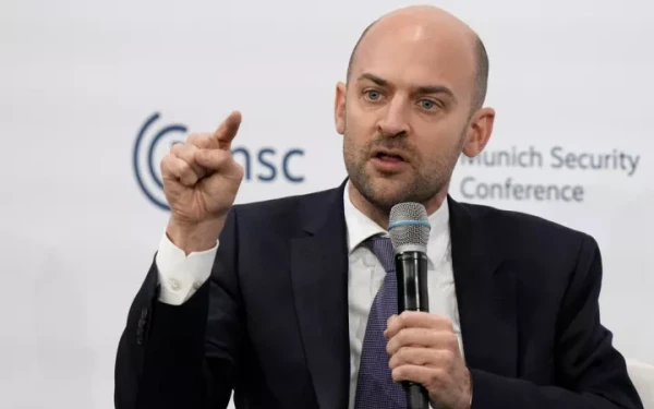 Ζαν-Νοέλ Μπαρό: «Αδιανόητο» η Ρωσία να επανενταχθεί σήμερα στην G7