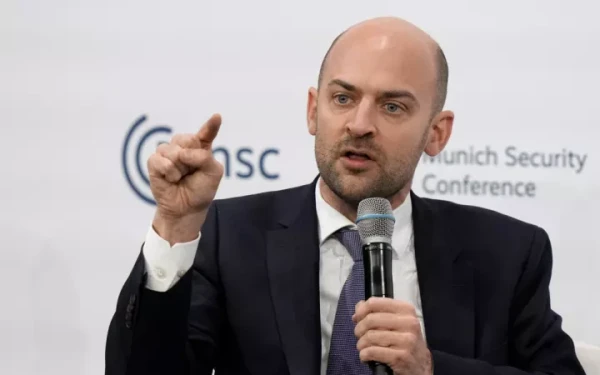 Ζ. Ν. Μπαρό: «Η Γαλλία είναι έτοιμη να υπερασπιστεί τους εταίρους της - Σε συνεργασία με την Κίνα για την αποκλιμάκωση του πολέμου»